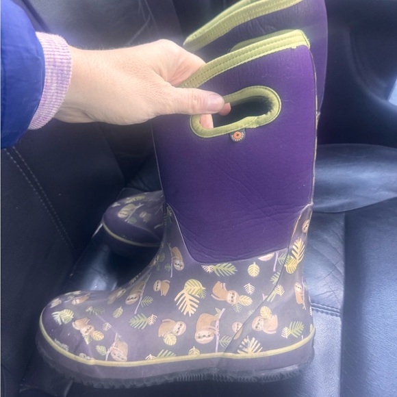 Bogs Other - Rare Bogs Sloth Print Purple and Green Kids Boots size 6